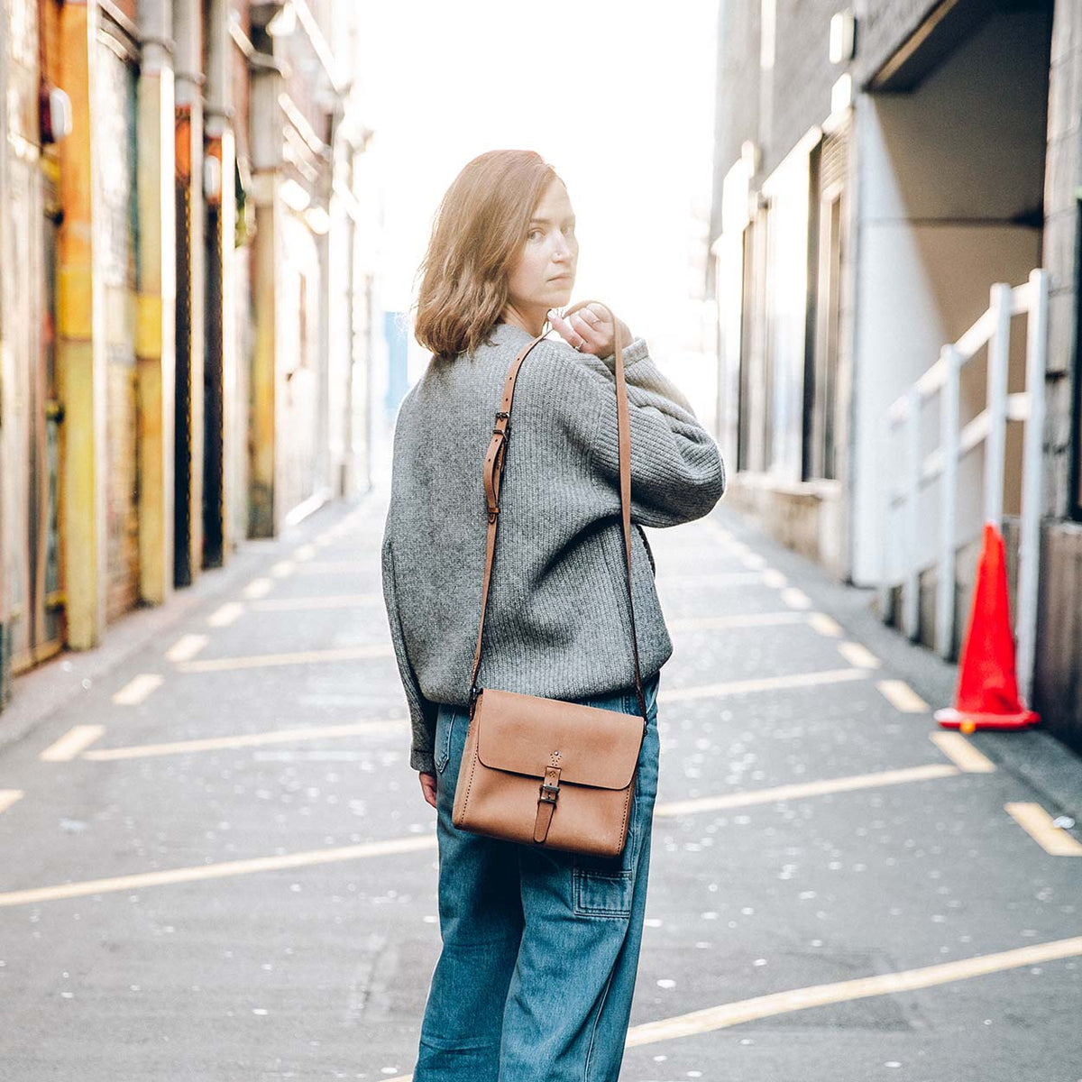 https://cdn.shopify.com/s/files/1/0746/9767/0945/products/the-loyal-workshop-ethical-leather-Products-83.jpg?v=1717578944
