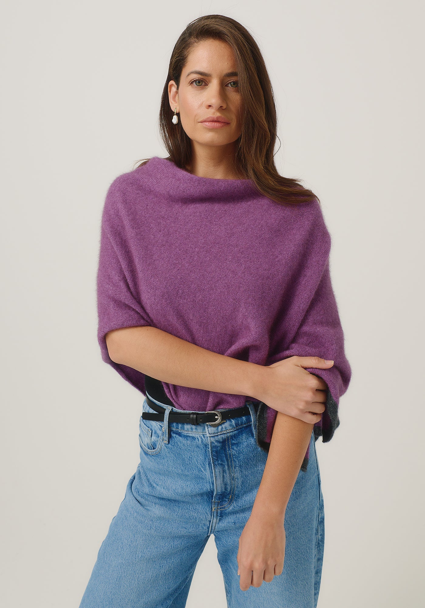 https://cdn.shopify.com/s/files/1/0566/6612/8580/files/1623-TwoTonePoncho-LilacSlate-MM25-Belu-055.jpg?v=1752191930