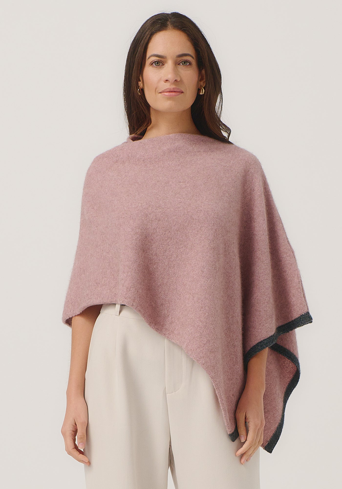 https://cdn.shopify.com/s/files/1/0566/6612/8580/files/1623-TwoTonePoncho-RoseDustSlate-MM25-Belu-001.jpg?v=1751259387