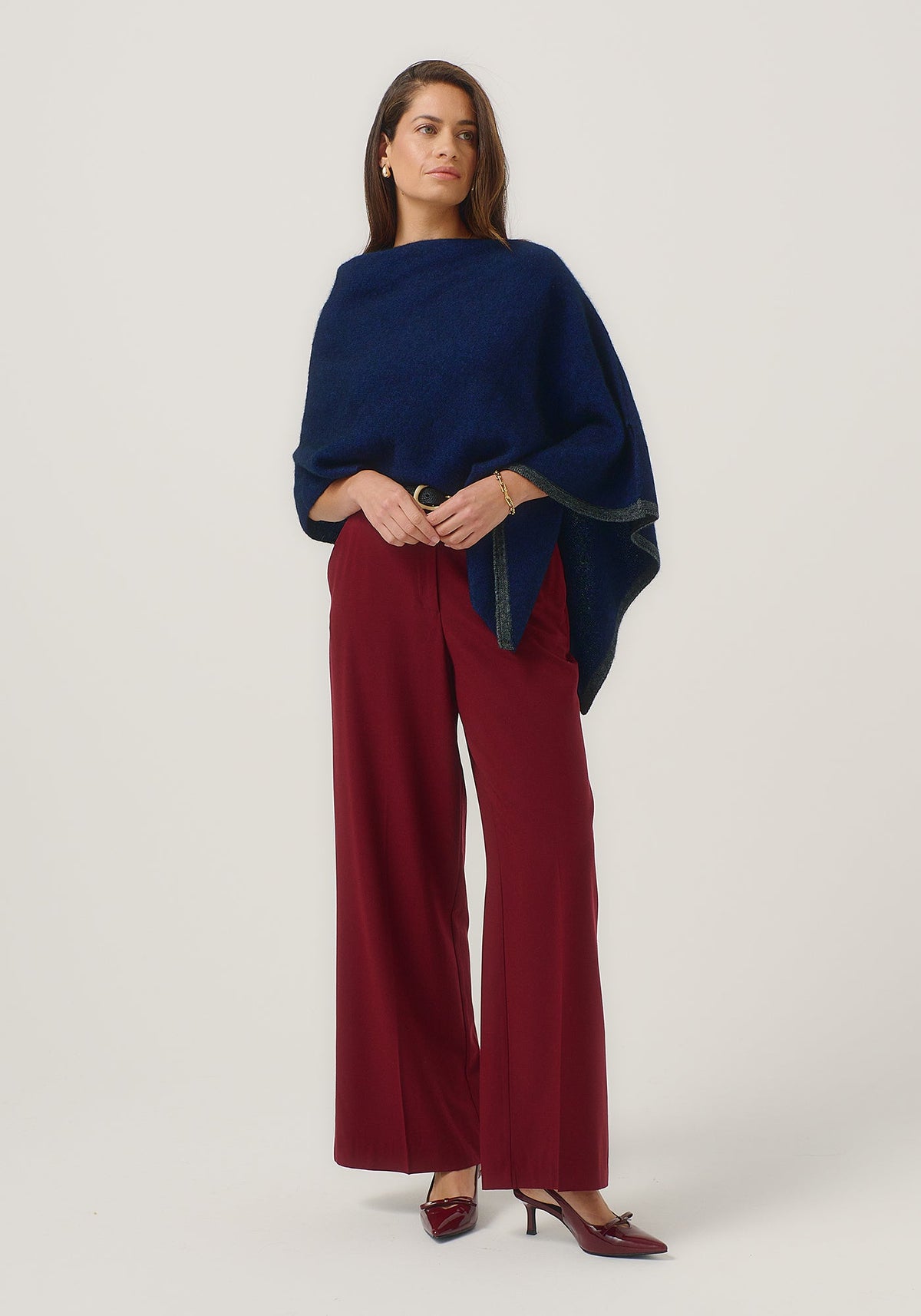 https://cdn.shopify.com/s/files/1/0566/6612/8580/files/1623-TwoTonePoncho-ZephyrSlate-MM25-Belu-Alt-022.jpg?v=1751259422
