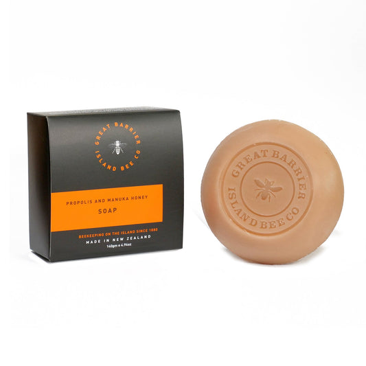 https://cdn.shopify.com/s/files/1/0616/2418/9119/products/176006_GBI_1880_Propolis_soap_jpg.jpg?v=1649811912