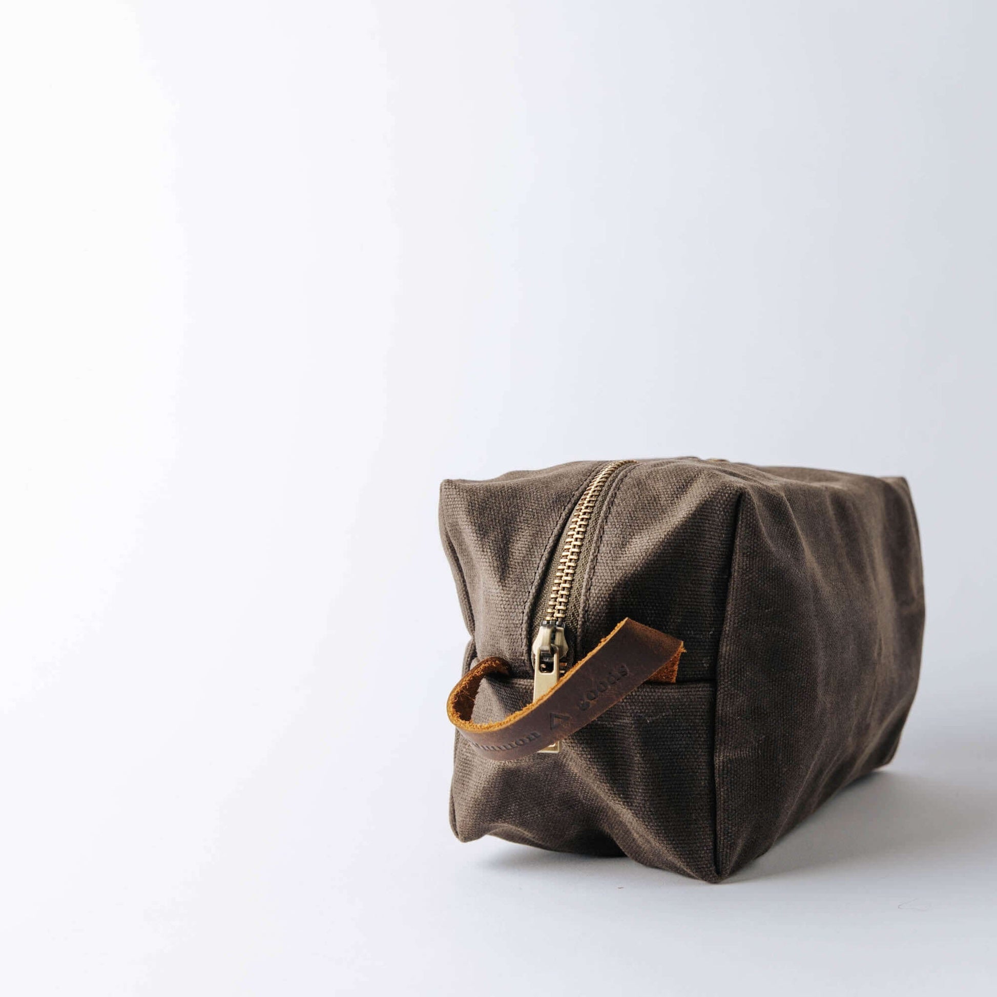 https://cdn.shopify.com/s/files/1/0018/4706/6660/products/DoppKit-1.jpg?v=1754820753
