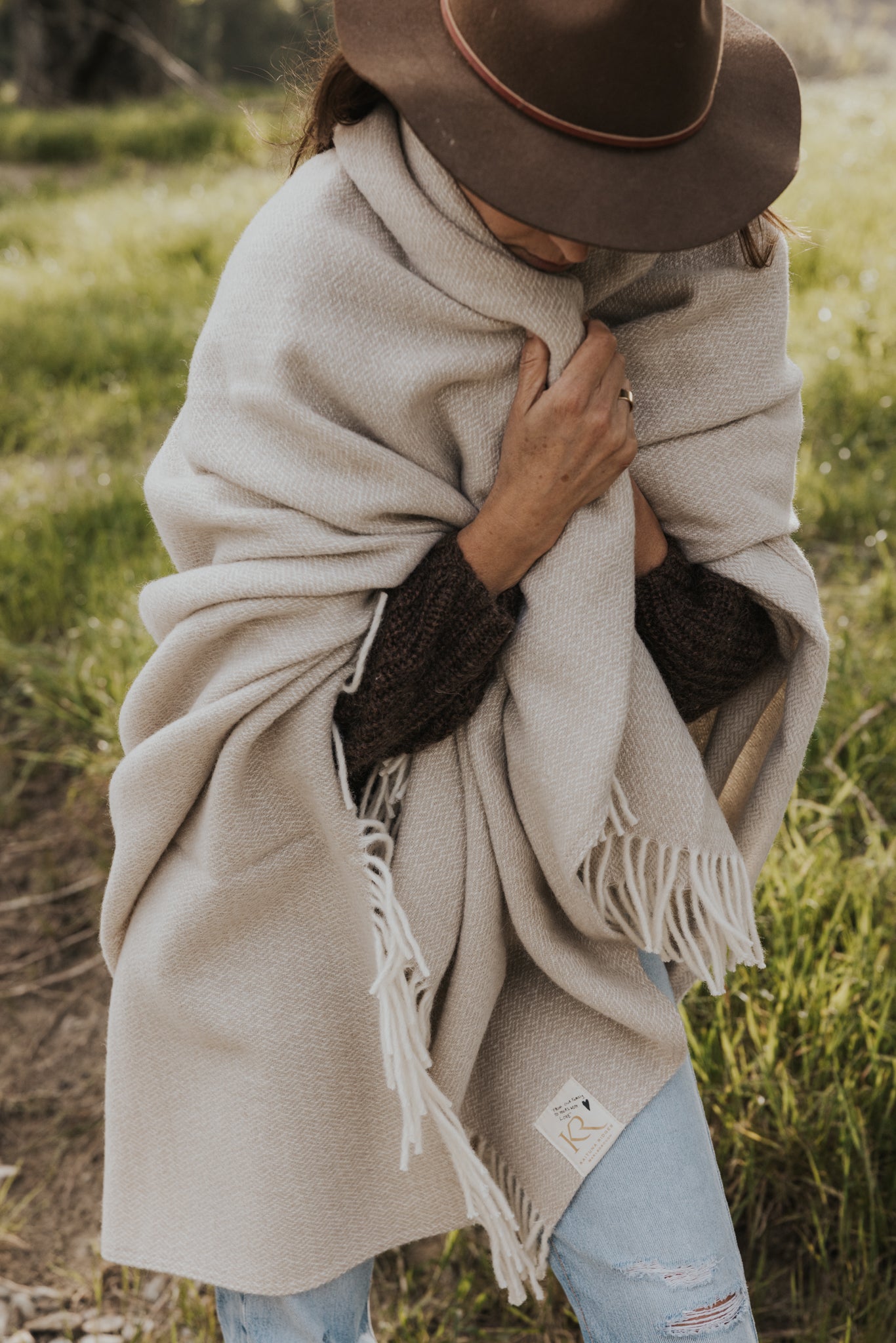 https://cdn.shopify.com/s/files/1/0666/1219/9481/files/KAITUNA_CAMPAIGN241015.jpg?v=1737877143