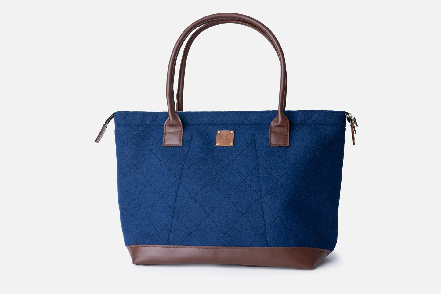https://cdn.shopify.com/s/files/1/0666/1219/9481/files/KAITUNA_RIDGES25106-Edit.jpg?v=1750180573