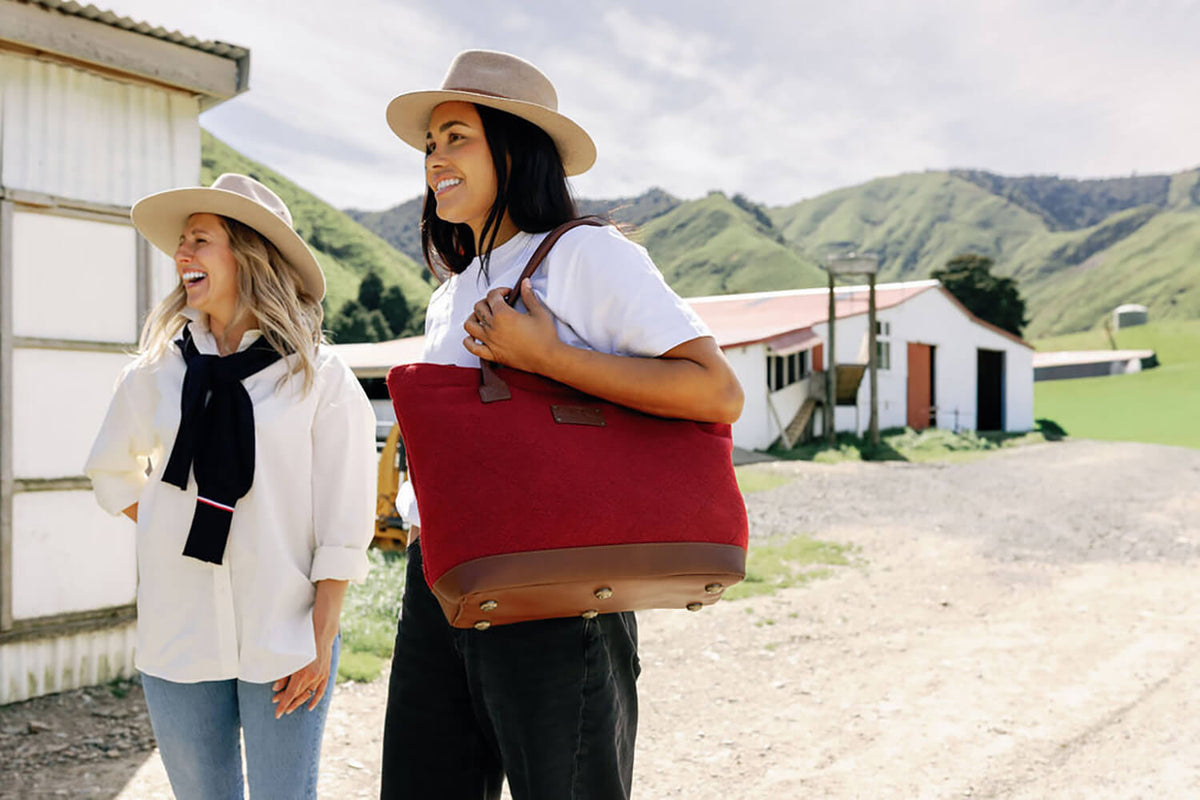 https://cdn.shopify.com/s/files/1/0666/1219/9481/files/Kaituna_ridges_totes_lindie_hawes_photography-10_2b420d34-8522-4c6d-9f55-ca17cc1649a1.jpg?v=1763065489