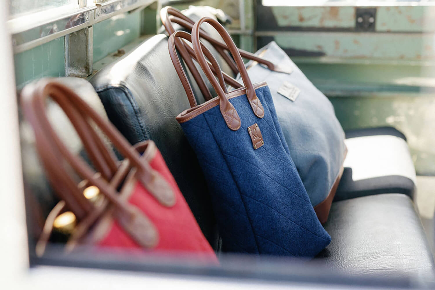 https://cdn.shopify.com/s/files/1/0666/1219/9481/files/Kaituna_ridges_totes_lindie_hawes_photography-149.jpg?v=1763065454