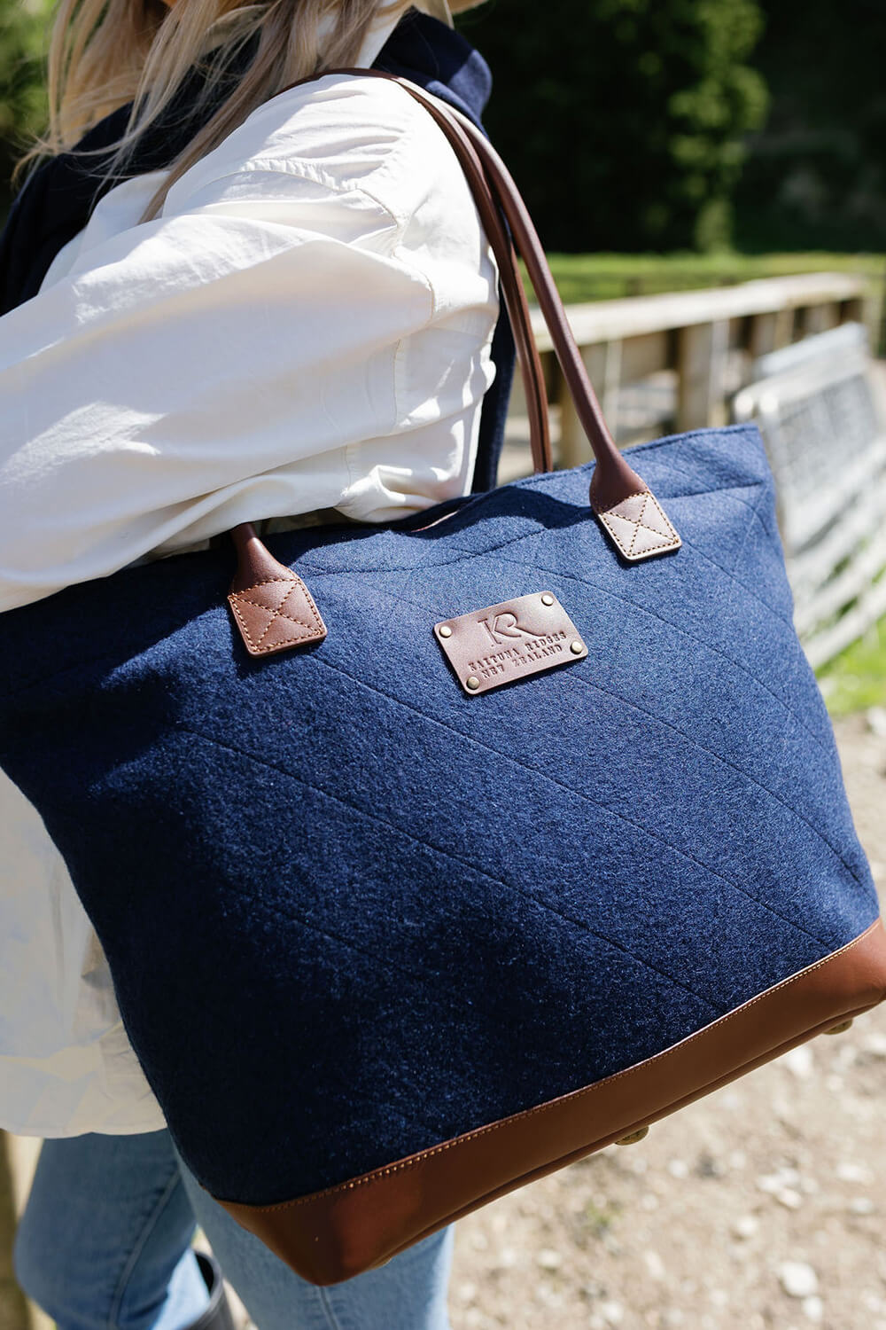 https://cdn.shopify.com/s/files/1/0666/1219/9481/files/Kaituna_ridges_totes_lindie_hawes_photography-52.jpg?v=1763065454