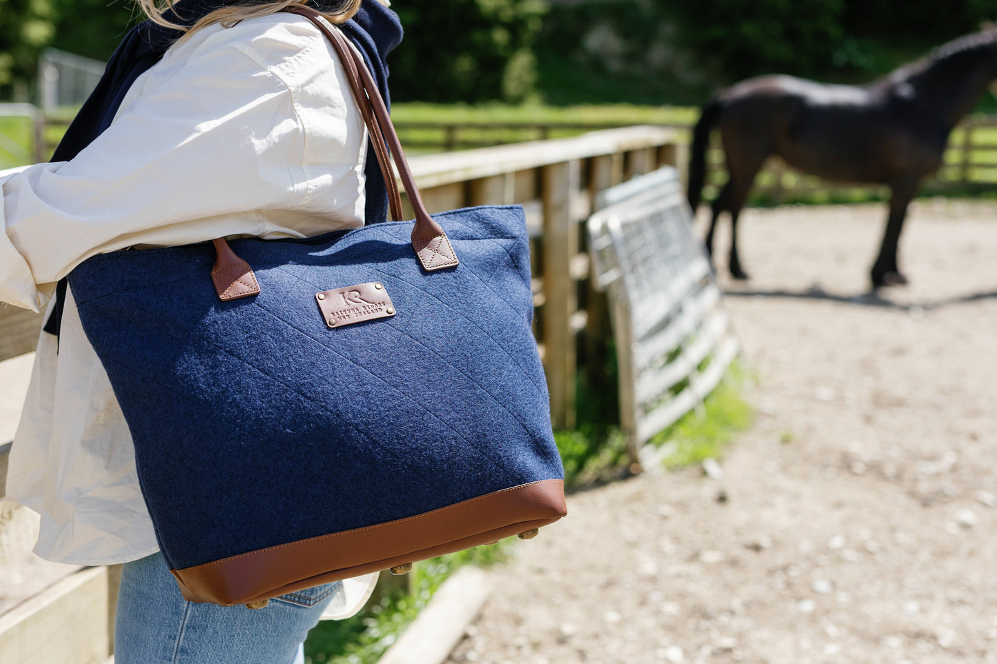 https://cdn.shopify.com/s/files/1/0666/1219/9481/files/Kaituna_ridges_totes_lindie_hawes_photography-55.jpg?v=1764884371