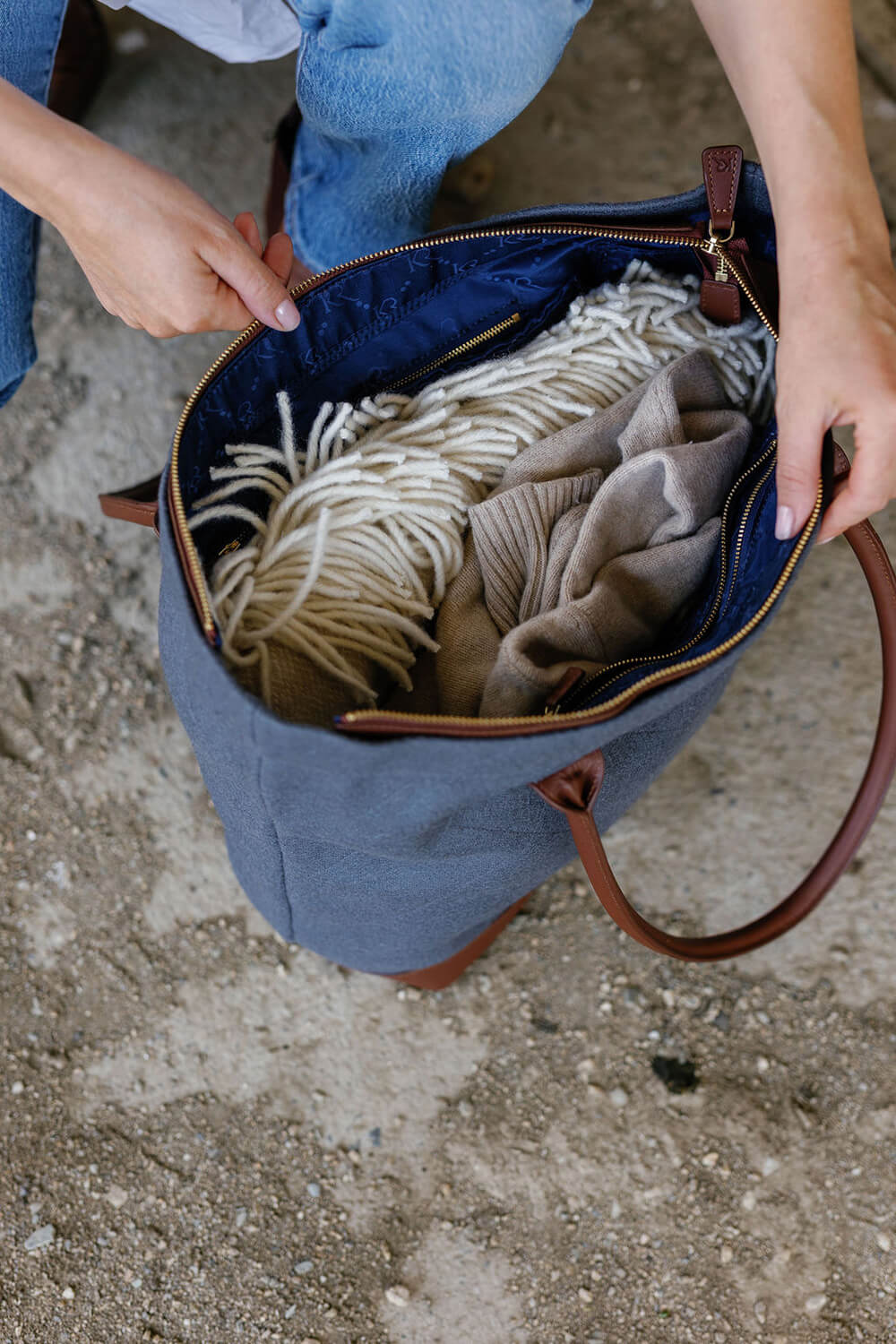 https://cdn.shopify.com/s/files/1/0666/1219/9481/files/Kaituna_ridges_totes_lindie_hawes_photography-96.jpg?v=1763065454