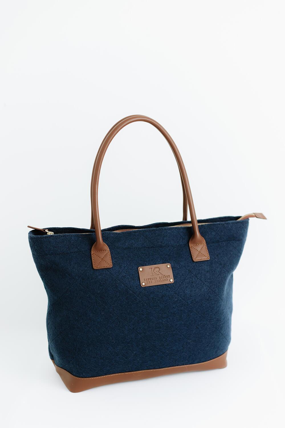 https://cdn.shopify.com/s/files/1/0666/1219/9481/files/November21_2025_Kaituna_Ridges_Tote_Studio_0004.jpg?v=1764884174
