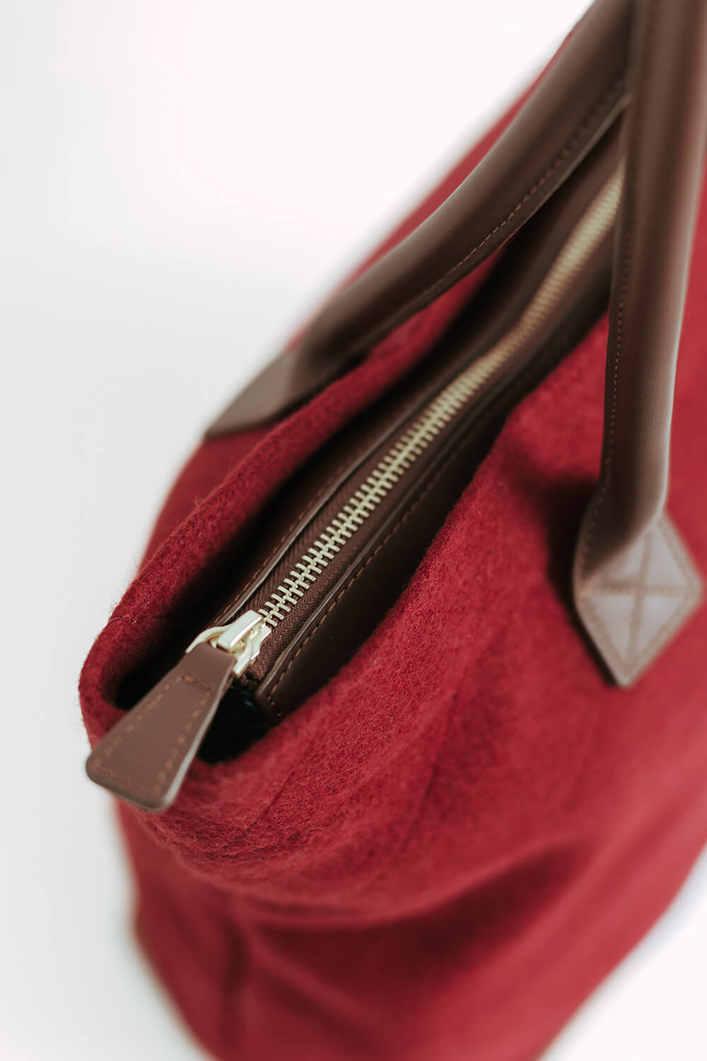 https://cdn.shopify.com/s/files/1/0666/1219/9481/files/November21_2025_Kaituna_Ridges_Tote_Studio_0035.jpg?v=1764884007