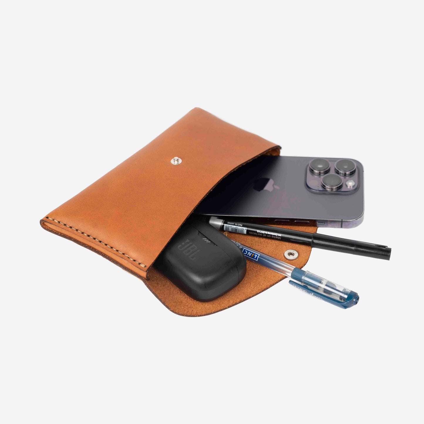 https://cdn.shopify.com/s/files/1/0746/9767/0945/files/ToolPouchCognacOpenwithtools.jpg?v=1717579963