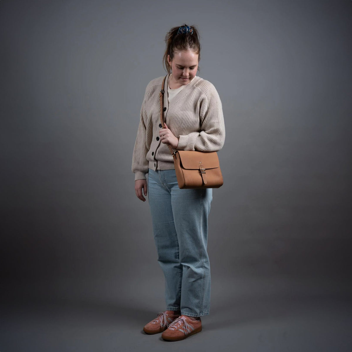 https://cdn.shopify.com/s/files/1/0746/9767/0945/files/companionsatcheltanwomensethicalsatchel.jpg?v=1717578944