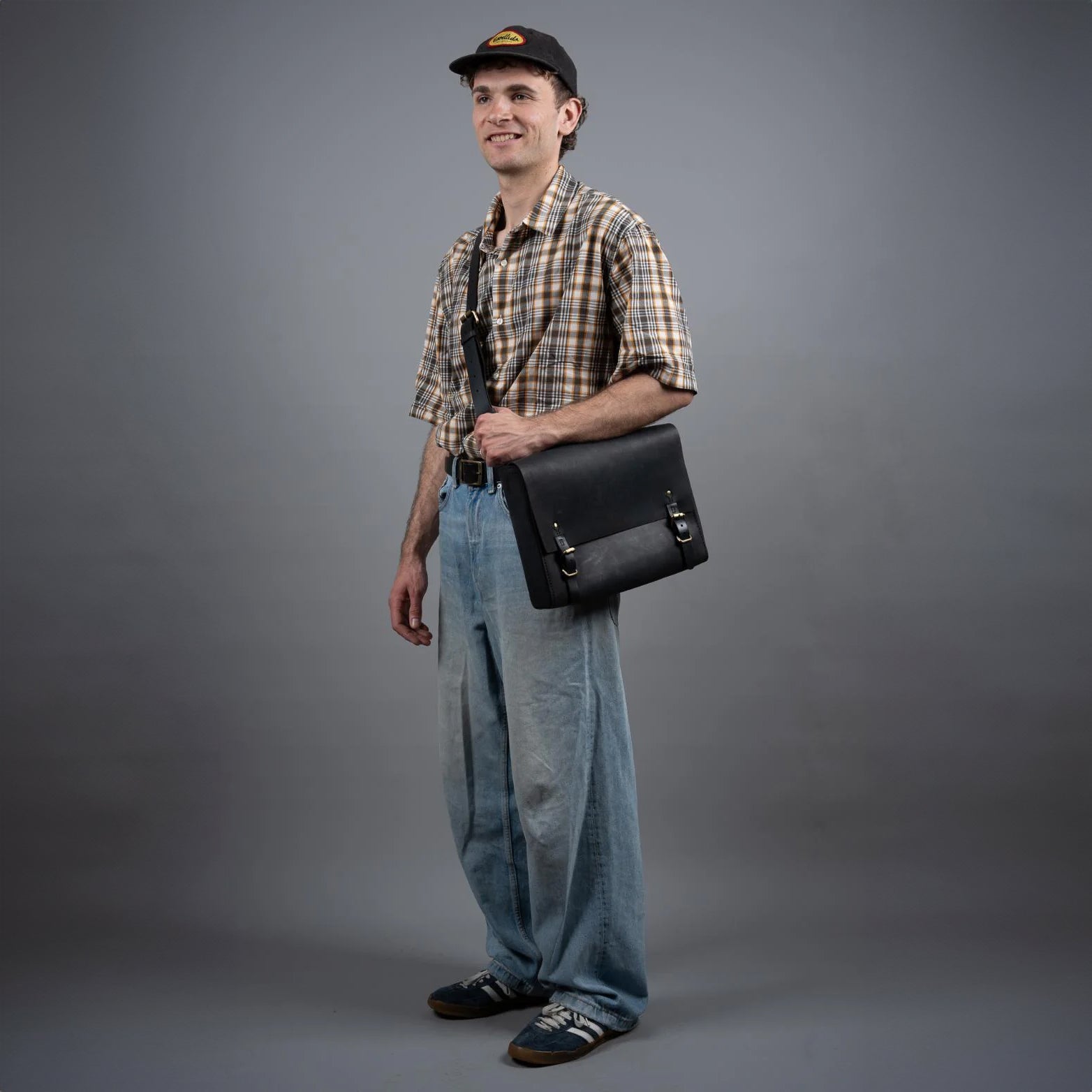 https://cdn.shopify.com/s/files/1/0746/9767/0945/files/goodsteadsatchelblack.jpg?v=1717579450
