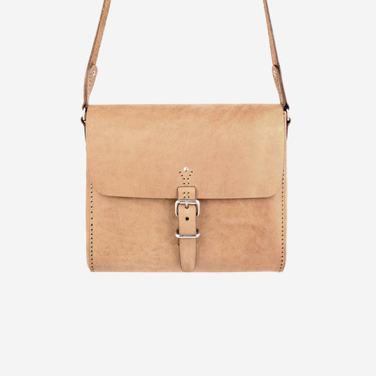 https://cdn.shopify.com/s/files/1/0746/9767/0945/products/the-loyal-workshop-Companion-Satchel-7.jpg?v=1683082988