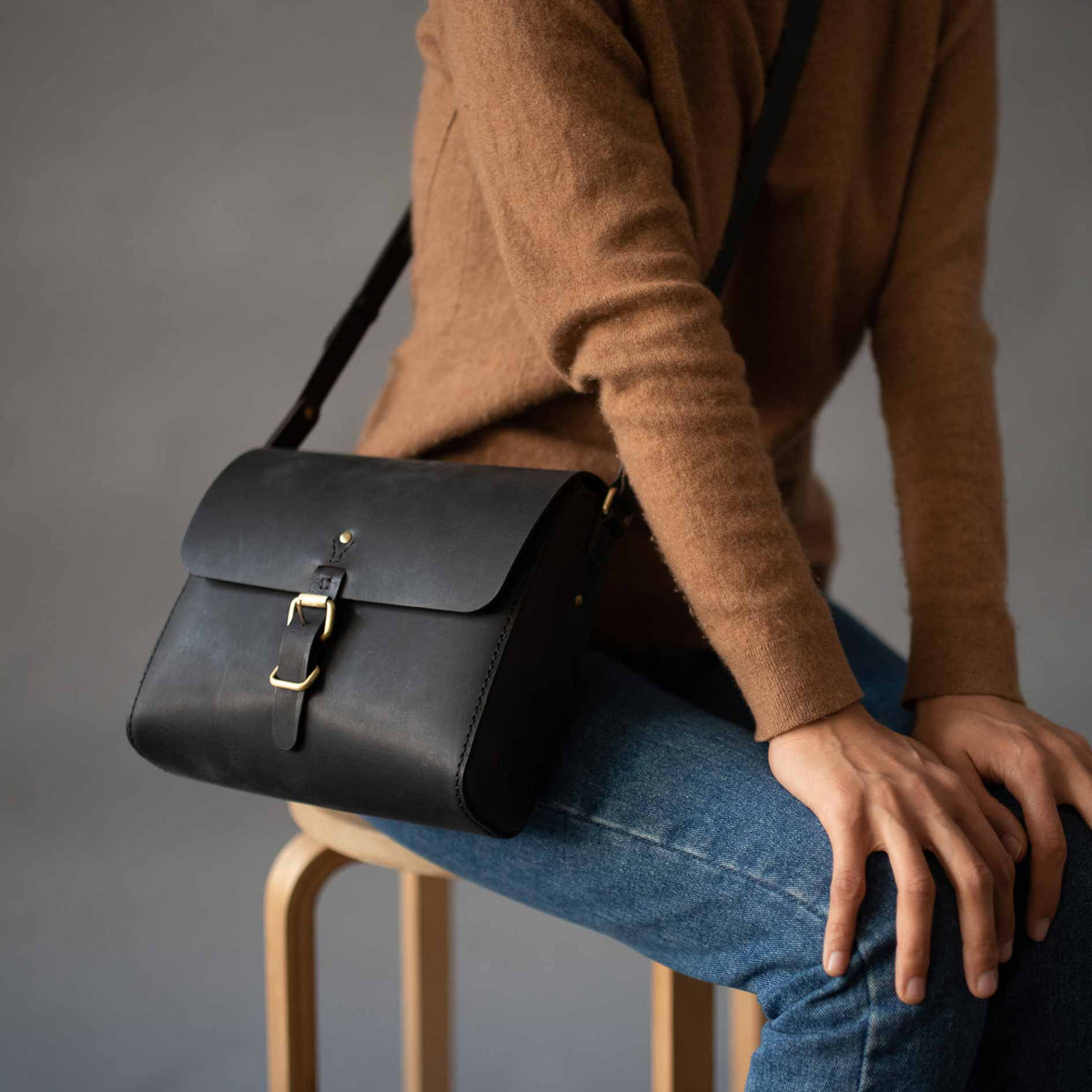 https://cdn.shopify.com/s/files/1/0746/9767/0945/products/the-loyal-workshop-back-in-black-08.jpg?v=1717578811