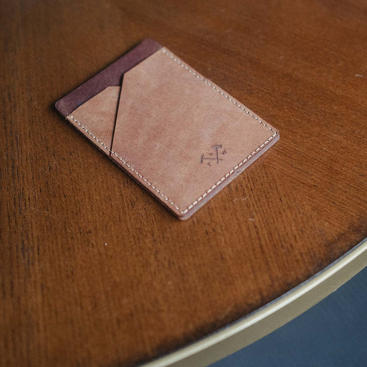 https://cdn.shopify.com/s/files/1/0746/9767/0945/products/the-loyal-workshop-ethical-leather-Products-111.jpg?v=1683082889