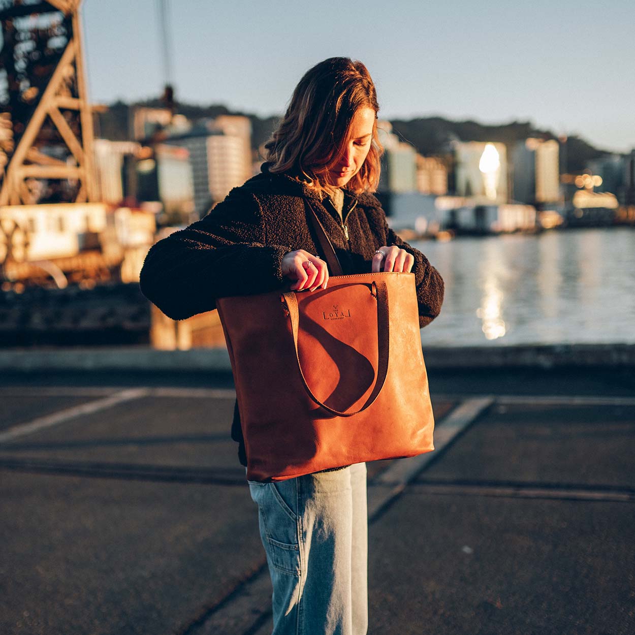 https://cdn.shopify.com/s/files/1/0746/9767/0945/products/the-loyal-workshop-ethical-leather-Products-69.jpg?v=1717156977